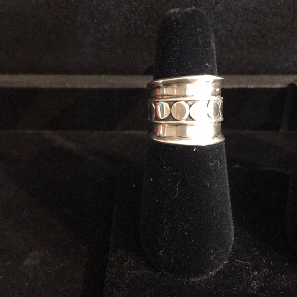 Last one! NEW Sterling silver wide ring size 5.5 - Picture 2 of 8